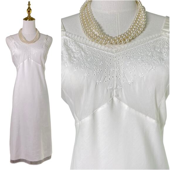 Vintage 50s Grandma White Bias-Cut Embroidered Lacy Full Slip Dress Size M - Picture 1 of 15